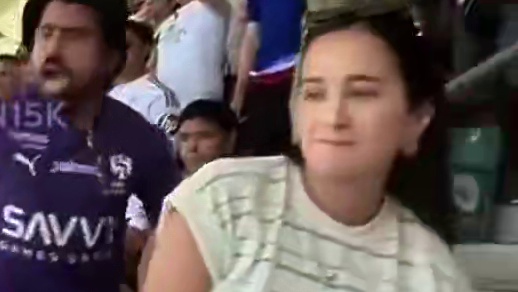 错失绝杀！#巴尔韦德 补时罚丢点球 看台上沙特球迷疯狂庆祝#足球的魅力 #皇马1比1利雅得新月 #d