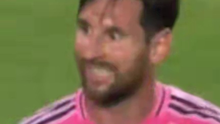 梅西险些绝杀！梅西终场前外围远射！