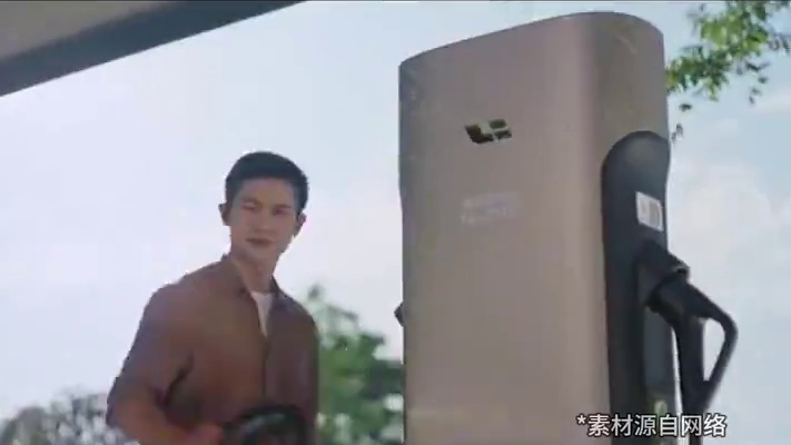 理想i8官宣7月发布，新车无伪装上街 #理想i8  #理想汽车  #纯电SUV  #李想  #理想i