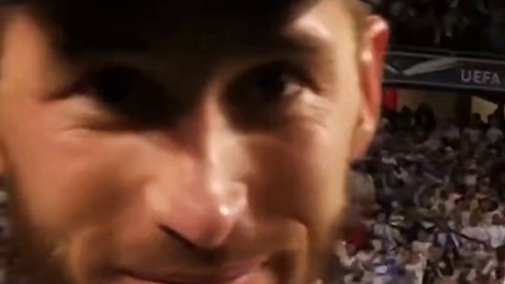 熟悉的庆祝，熟悉的头球