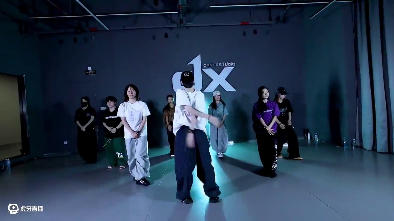 今天的OOTD“晚安”#雪灵编舞 #hiphop基础