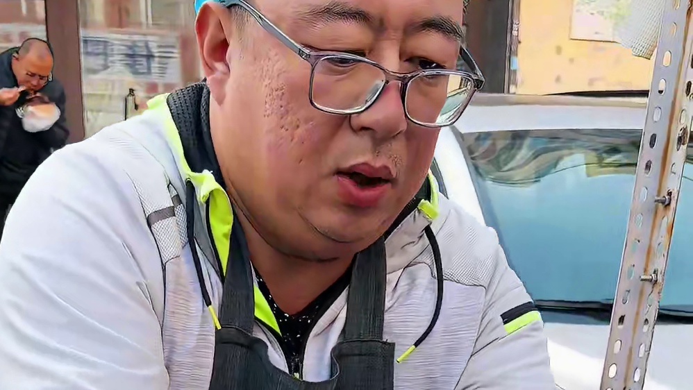 12元一份红烧肉酱大骨头猪蹄盖饭