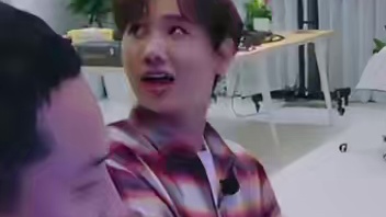 1750484845153汪苏泷徐志胜游戏机争霸，打的志胜毫无还手之力！