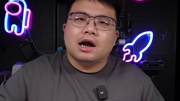 原来普通充电宝真的是针刺一下就爆了！ #马拉松固态电池充电宝#固态电池充电宝#马拉松充电宝#固态电池