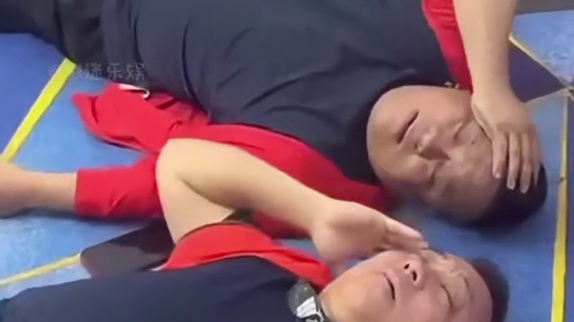 21年后再看《杨光的快乐生活》主演现状，杨议风光收徒，“虎哥”吴迪却阴阳两隔#吴迪 #杨议 #杨少华