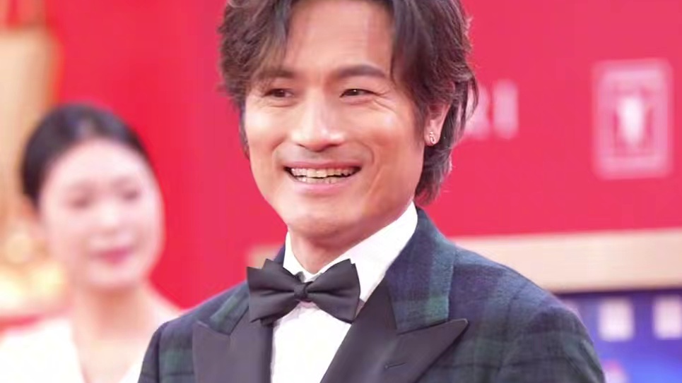 #耿乐倪虹洁亮相上影节闭幕红毯 #耿乐 #倪虹洁 携《逆风而行》亮相第27届上影节闭幕式红毯