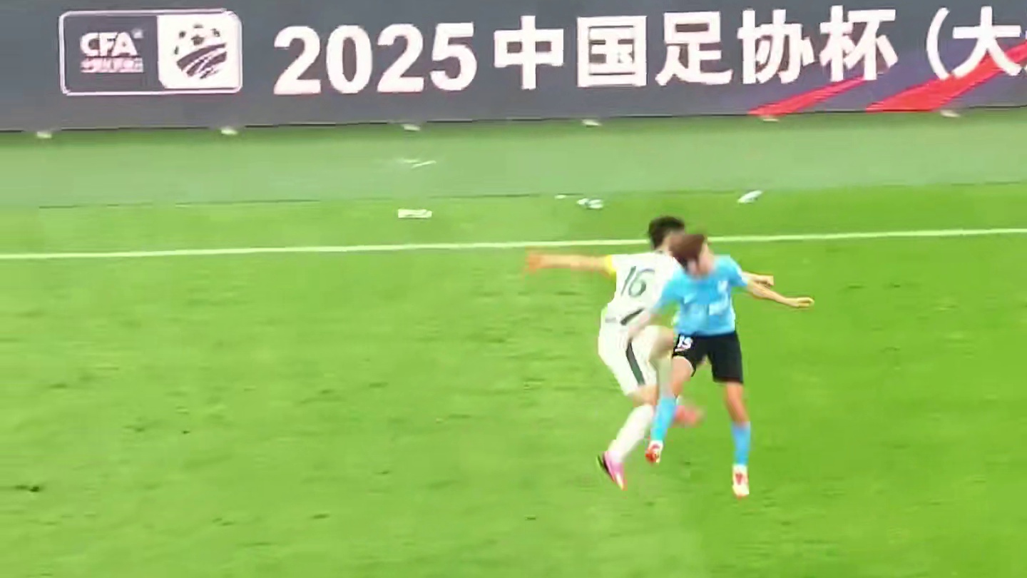 没有越位！国安门将出击撞倒马莱莱送点，后者点射破门#足协杯