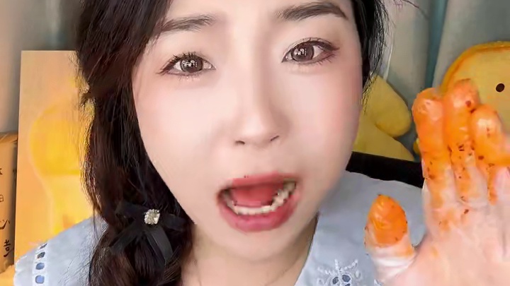 终于等到哪位鸡爪碰到这个价格了，他家真的是又便宜又好吃！这个辣椒面是灵魂！只有净重！#这也太好吃了 