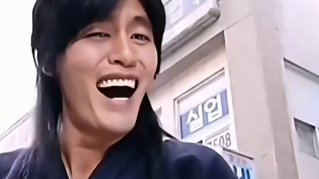 懒羊羊：我的头发怎么到你屁屁上去了