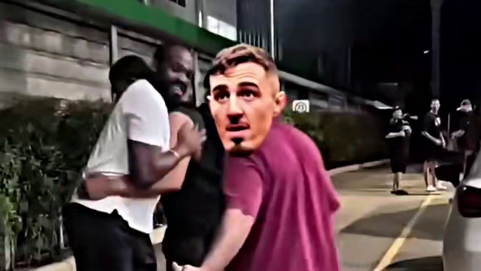 #骨头琼斯退役 #铁血纳干诺 #汤姆阿斯皮纳尔 #龙影格斗 骨头退役是不是证明铁血有更大的几率回归，