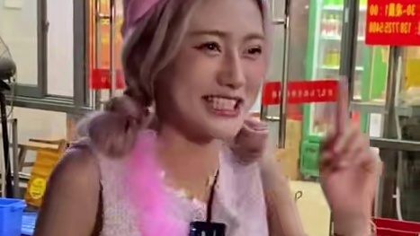 千万网红陈一娜挑战阿姨螺蛳粉，吃不完竟然要当阿姨的儿媳妇？#螺蛳粉