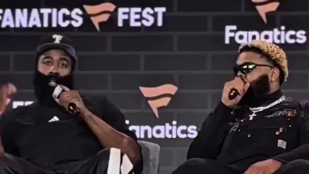 球迷在活动现场大喊赢下冠军！哈登：我会的，我在努力