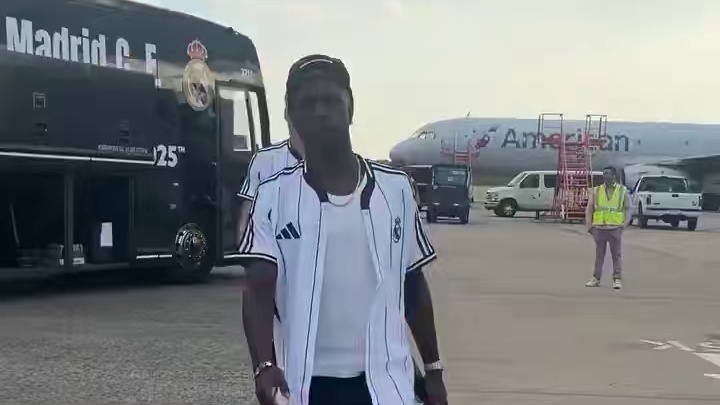 俄克拉荷马城雷霆总决赛4-3击败印第安纳步行者，夺得24-25赛季总冠军亚历山大包揽得分王、常规赛M