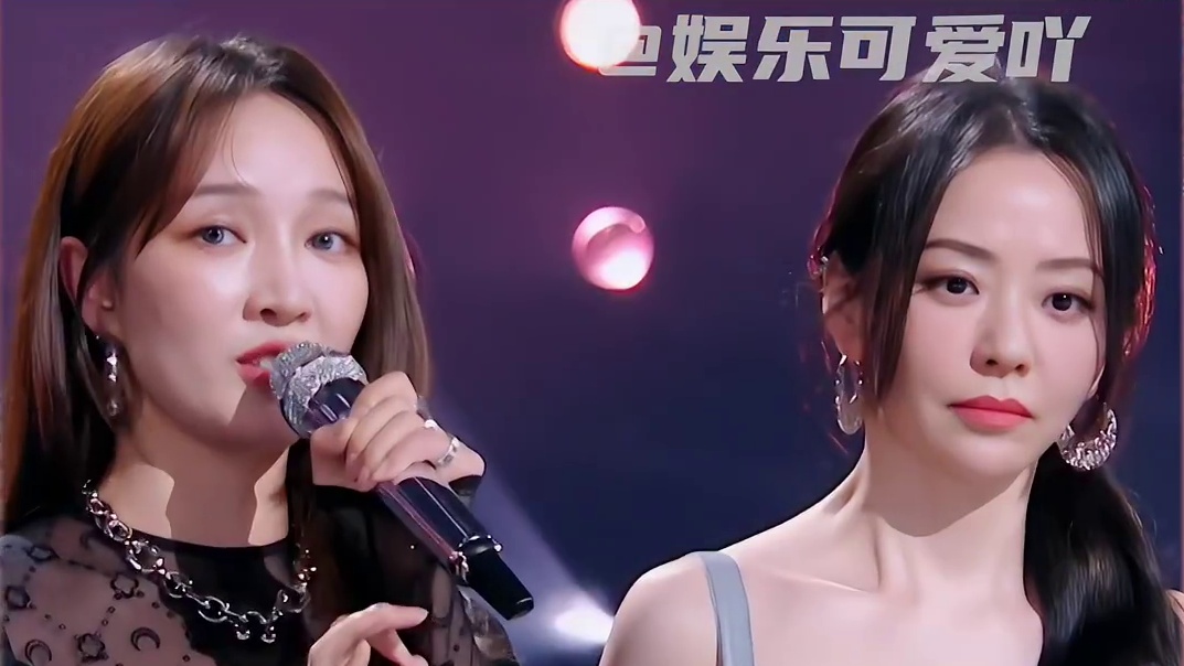 孟佳被吐槽唱慢歌气息不稳！