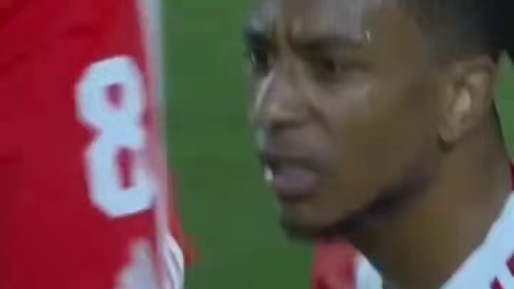 背身单防门将！奥利塞角球直接旋进球门