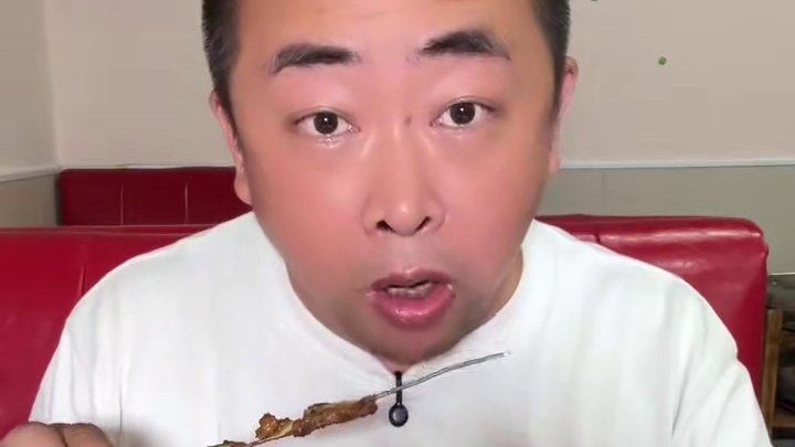 59一整桌，每根都很大很扎实，就是这家新开的食尚烧烤#武汉美食 #武汉烧烤 #撸串儿约起来 #巷子里