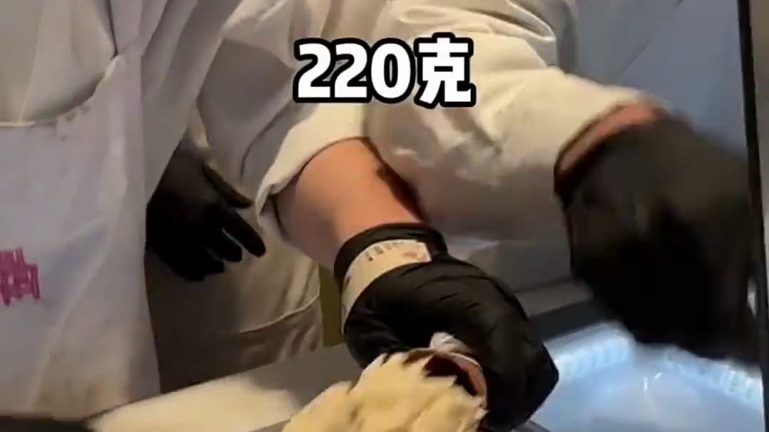 小哥丢掉的那一刻……