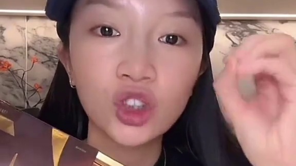 大餐后整两颗！每天在1～3粒之间找适合自己的量！喝300～500ml的热水！饭前饭后都可以。2～6个