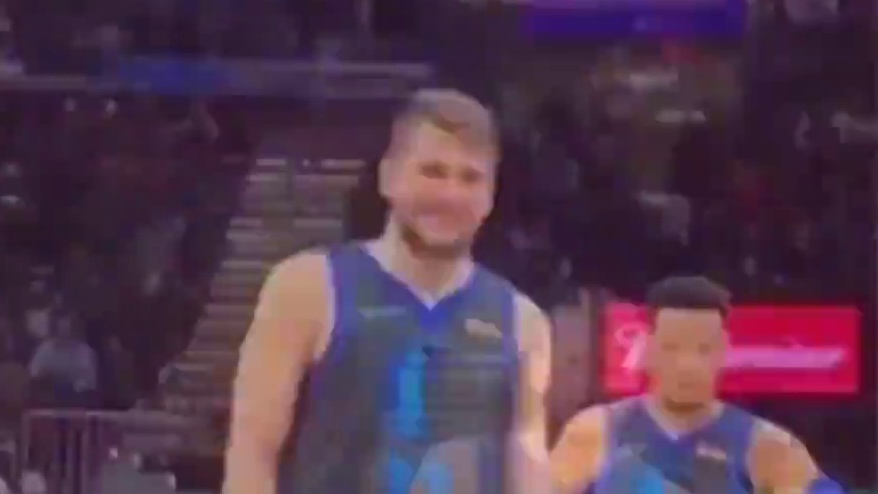 简直是一模一样当球星遇到自己失散多年的亲兄弟时这画面简直太美