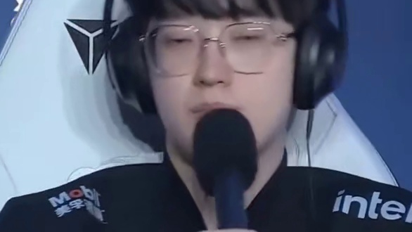 Scout成为LPL最强欠债王？但好像也不是赔不起 #scout #edg #lpl #洋洋解说电竞