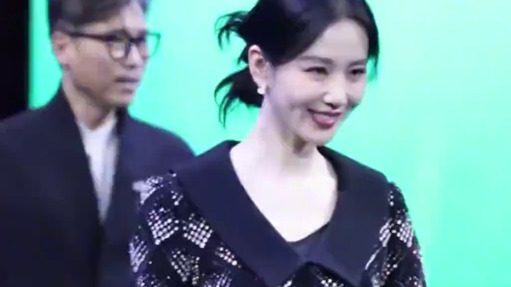 明明有绝美天鹅颈，为何刘诗诗很少戴珠宝？真正的优雅从不需要过度堆砌#刘诗诗 #杨幂 #林心如 #娱乐