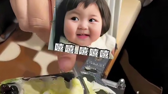 街边葡挞鸡蛋仔，35一个，小料好丰富呀！！