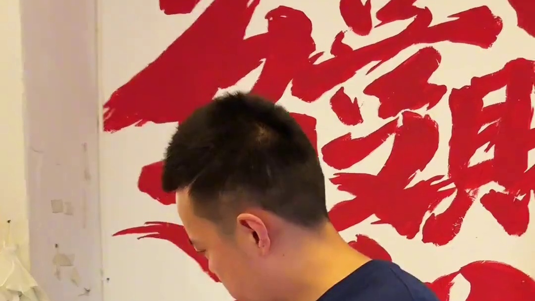 我真的发现成都的朋友太会找那种开在卡卡角角的火锅了，而且还是生意非常火爆那种，而且套餐还划算#成都火