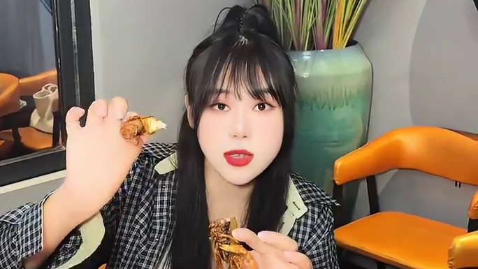 高新！！！48代100！一桌可用2张！快！！！ #蓝龙小龙虾#巨无霸小龙虾#美食vlogo#告白餐厅