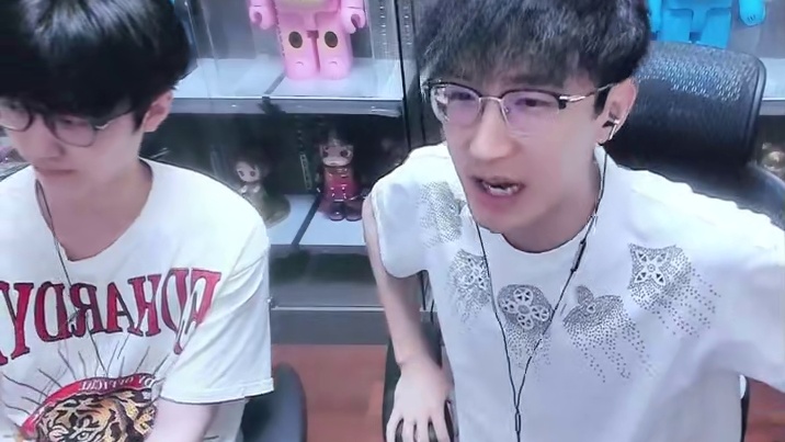 蔡哥玩捞女游戏和水友对线？ 