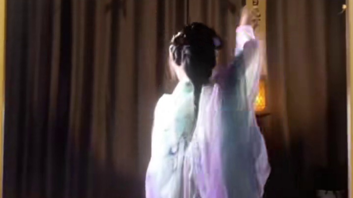 一曲悠悠弦断邂逅的古街～ #古典舞 #国风古韵 #向全世界展示中国舞 #汉服