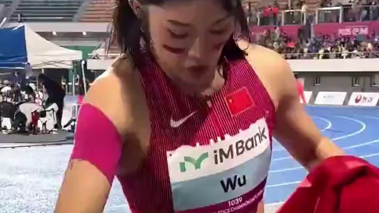 为何吴艳妮从A4腰变成H型身材？看到发福的全红婵，冠军荣耀的背后全是血泪 #吴艳妮  #全红婵  #