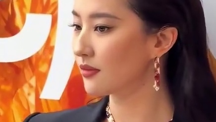 女星几乎很少做指甲，为何鹿晗偏偏爱做美甲？本以为风格爆改，了解内情才知错怪了#赵丽颖 #鹿晗 #杨紫