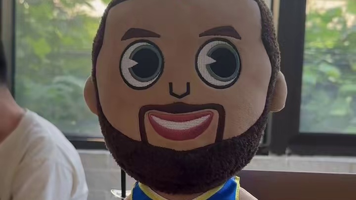 恭喜杨瀚森首轮第16顺位选秀成功，安叔来问一下库里对此有什么看法吧！#杨瀚森 #库里 #开拓者 #A