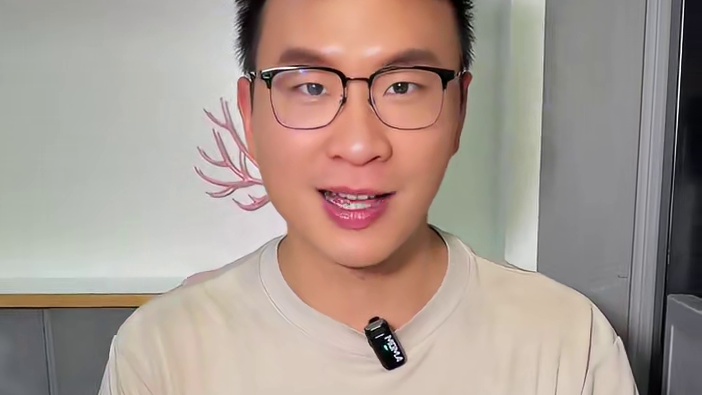 华莱士9.9有20个脆翅尖，到底谁不吃！#华莱士#华莱士套餐#全鸡配汉堡华莱士吃好#人类高质量暑假#