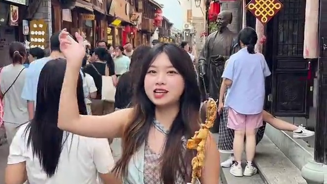 拿着一个小小的自己，好神奇哦#3d打印 #模型 #3d真人手办