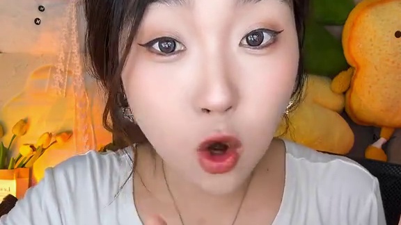 酸辣粉吃陈薯你就放心～真红薯粉！q弹软糯！好吃！##灵魂宵夜 #速食美食 #陈薯酸辣粉