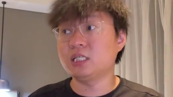 25万值不值买？小米yu7发布会点评 #小米YU7 #小米汽车 
新八闲唠购车三原则
1.不要贪便宜