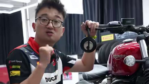 检测一台二手凯旋bobber,据说车主diy改装6头牛！ 凯旋波波这个车不大熟悉，讲错了，请见谅。#