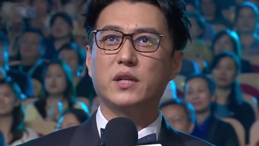 #靳东  最想吃饺子，就像他饰演的角色一样，朴实又充满生活气！#第30届上海电视节  #上海电视节