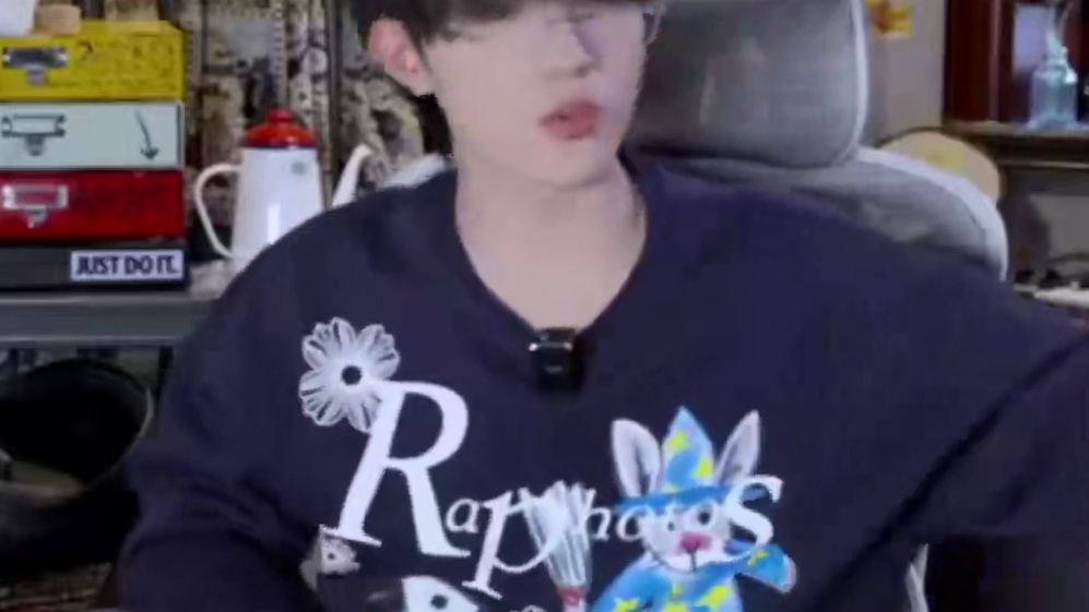 苏新皓，破洞裤，萌物中的萌物