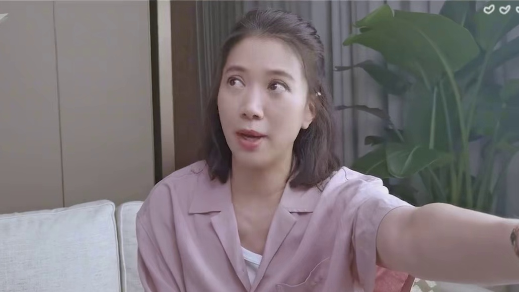 最好的爱情就是她在闹，他笑着陪你闹啊！