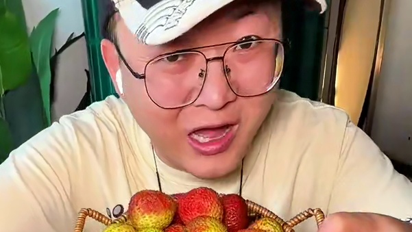 集渔168的自助餐，吃到了游水活虾，烤榴莲，鲜活鲍鱼，椒盐皮皮虾，甚至还有冬阴功味道的小龙虾，真的全