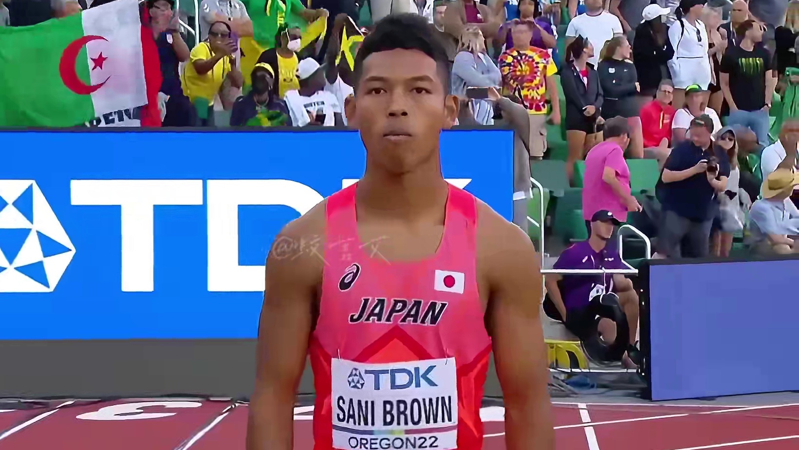 亚洲现役短跑扛把子：萨尼布朗，100米9秒96，亚洲第4 200米20秒08，亚洲第4，多项最年轻纪