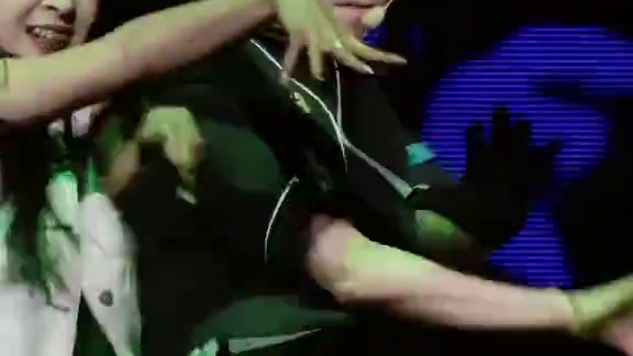 鹿晗上海演唱会《超级冠军》怎么有人能把舞蹈跳的这么松弛丝滑！ #鹿晗#超级冠军#现场版live#鹿晗