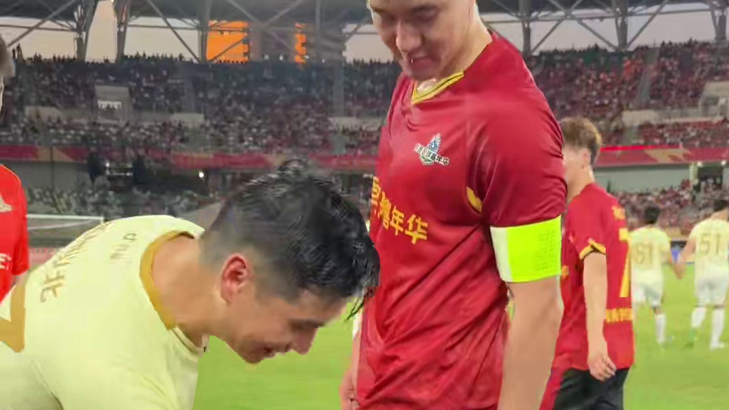 足球嘉年华苏州站现场太燃了~