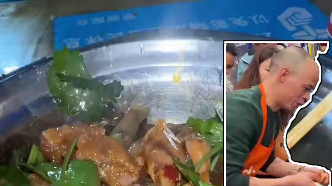 成都生意最好的路边摊？火爆的江湖菜