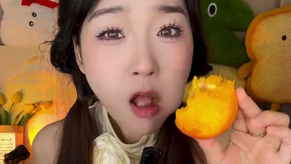 软脆两吃！自然成熟不催熟！真的很好吃！！！软桃党爱了爱了#应季水果 #黄桃 #新鲜采摘 #水果自由