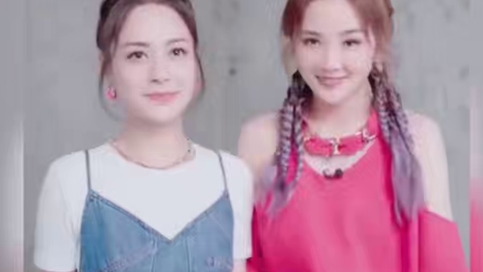 Twins重现经典专辑封面，爷青回了！