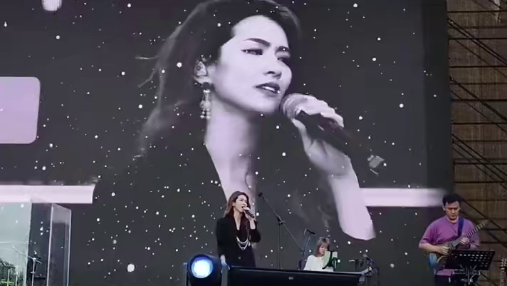 抛开烦恼，背上热爱，向着塔里木河畔音乐节出发。让音乐驱散疲惫，让旋律点燃热情，在这个夏天，遇见最自由