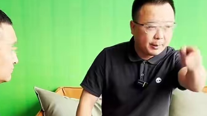 时隔一年狂飙兄弟居然指控拐弯偷税漏税…